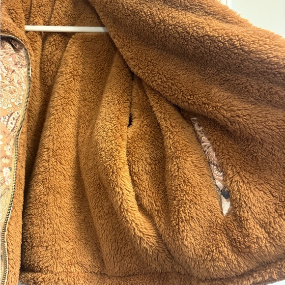 American Eagle Outfitters Patchwork Reversible Teddy Bear Floral Jacket - Picture 5 of 5